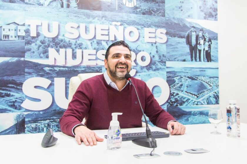 “Cuando terminemos la gestión, habremos entregado más de 1500 terrenos, con más de 1600 casas”