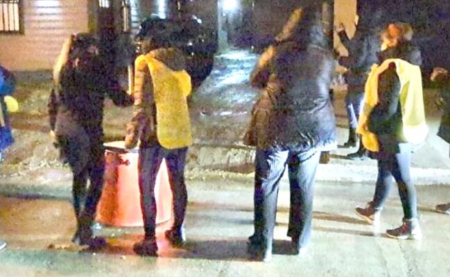 “Yo Sí te Creo” se manifestó ayer frente a la casa de un presunto abusador “Yo Sí te Creo” se manifestó ayer frente a la casa de un presunto abusador