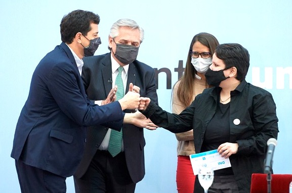 Ushuaiense recibió el nuevo DNI no binario