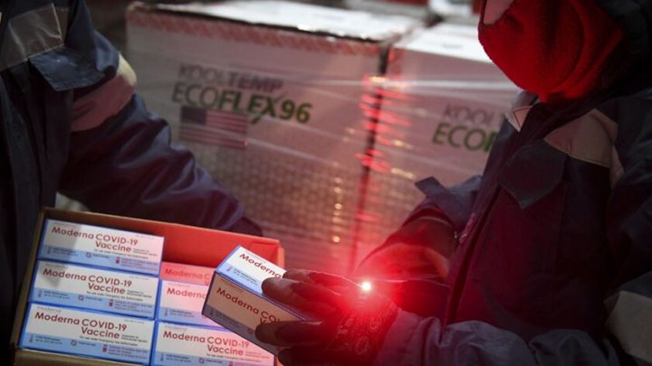 Tierra del Fuego recibe 3. 640 dosis de la vacuna Moderna para adolescentes