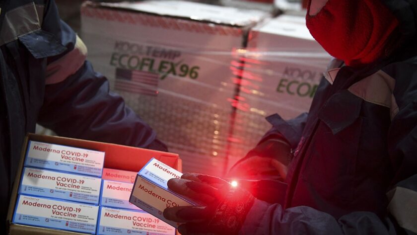 Tierra del Fuego recibe 3. 640 dosis de la vacuna Moderna para adolescentes Tierra del Fuego recibe 3. 640 dosis de la vacuna Moderna para adolescentes