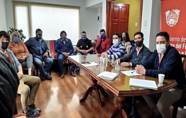 Gobierno ofreció 9 por ciento de aumento salarial al Escalafón Húmedo