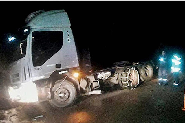 Camion despistado en Ushuaia