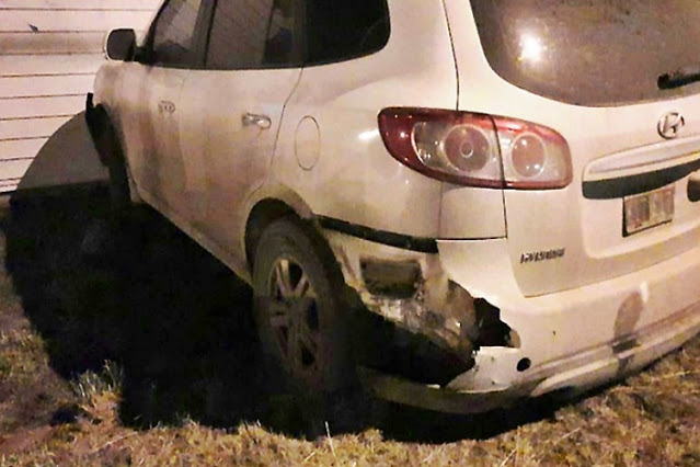 Choque, un vehiculo termino contra una casa y el otro se fugo en Ushuaia