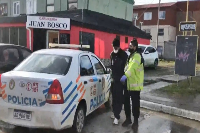 Remisero agredido a cascotazos por un sujeto que se negó a pagar el viaje Remisero agredido a cascotazos por un sujeto que se negó a pagar el viaje