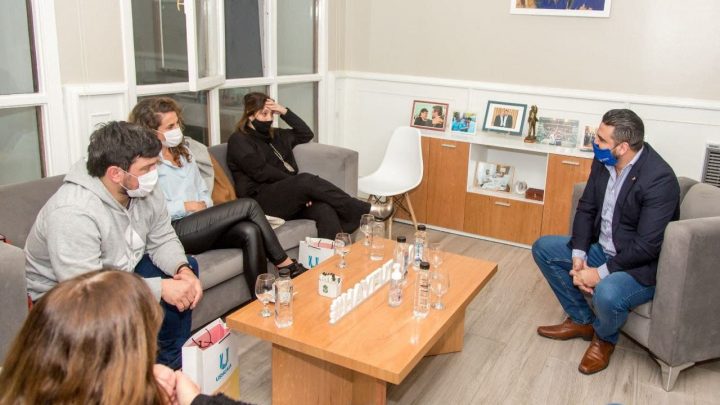 EL INTENDENTE VUOTO SE REUNIÓ CON LA COMITIVA DEL MINISTERIO DE SALUD DE LA NACIÓN QUE SE ENCUENTRA EN LA PROVINCIA