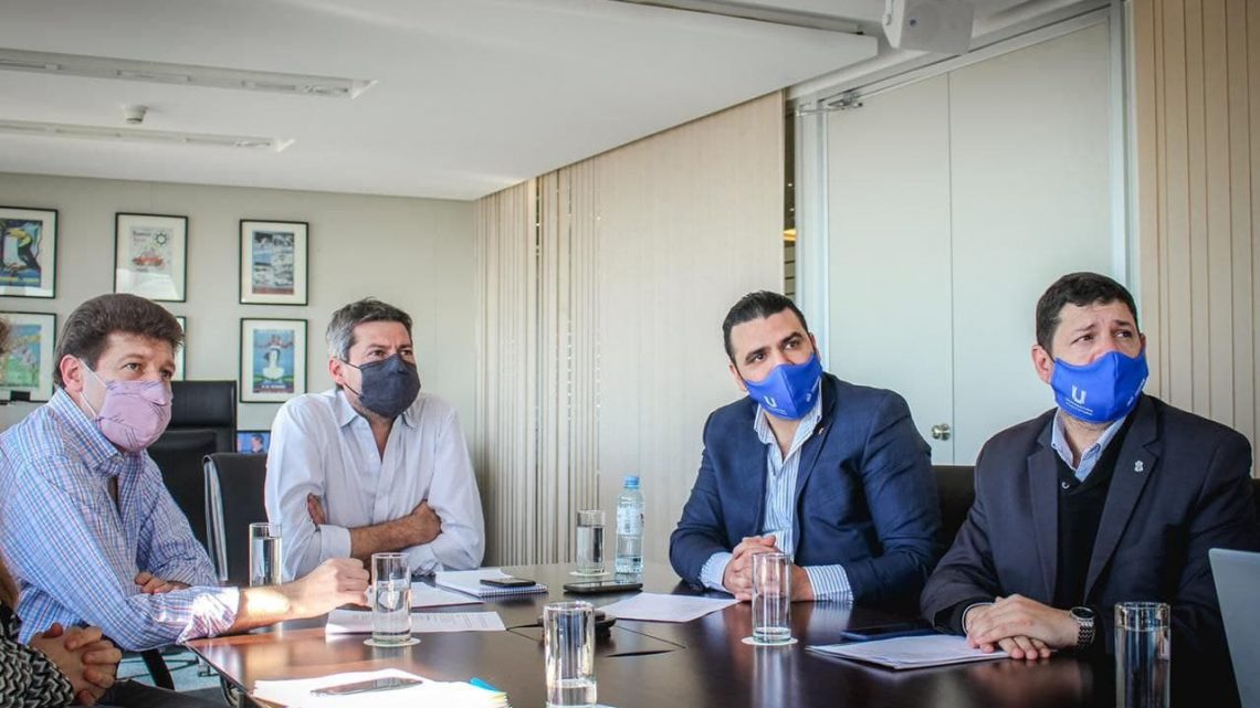 TEMPORADA DE CRUCEROS A PARTIR DE OCTUBRE: VUOTO ACOMPAÑÓ AL MINISTRO LAMMENS EN EL IMPORTANTE ANUNCIO PARA USHUAIA TEMPORADA DE CRUCEROS A PARTIR DE OCTUBRE: VUOTO ACOMPAÑÓ AL MINISTRO LAMMENS EN EL IMPORTANTE ANUNCIO PARA USHUAIA