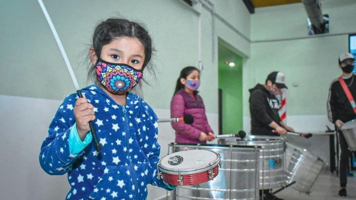 TOTAL ÉXITO EN LA PRIMERA SEMANA DEL TALLER DE PERCUSIÓN A CARGO DE “LA FAMILIA DEL TAMBOR”