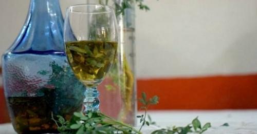 Caña con ruda: por qué se toma en ayunas el 1° de agosto
