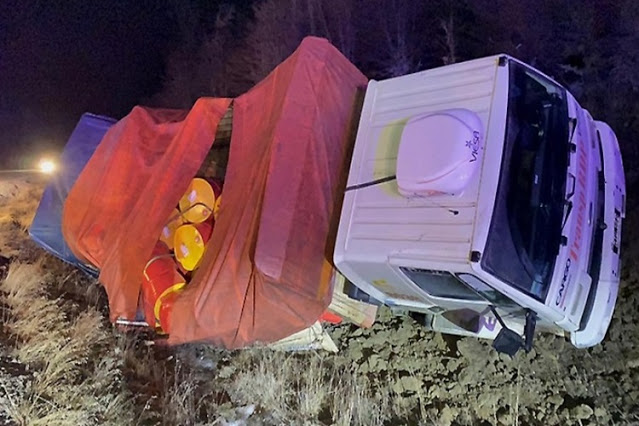 Vuelco en la Ruta 3 de un camion Vuelco en la Ruta 3 de un camion