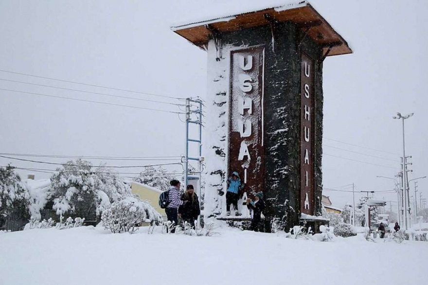 Pronostican nevadas para este viernes en Ushuaia con la llegada de un frente frío Pronostican nevadas para este viernes en Ushuaia con la llegada de un frente frío