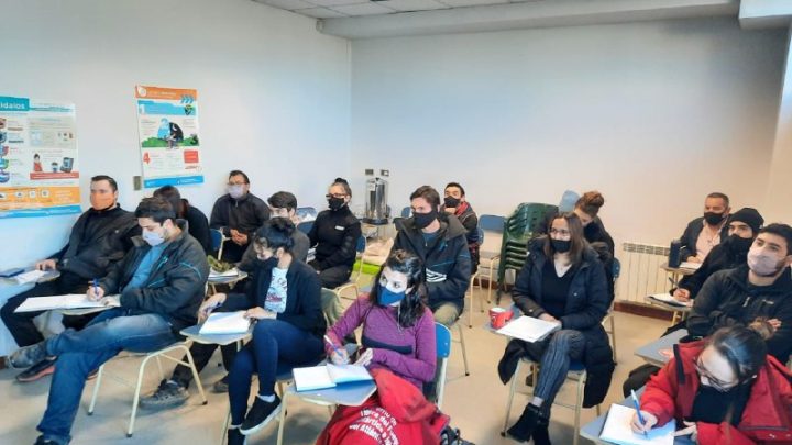 LA MUNICIPALIDAD DE USHUAIA LLEVÓ ADELANTE UNA CAPACITACIÓN A INSPECTORES SOBRE CARGAS PELIGROSAS