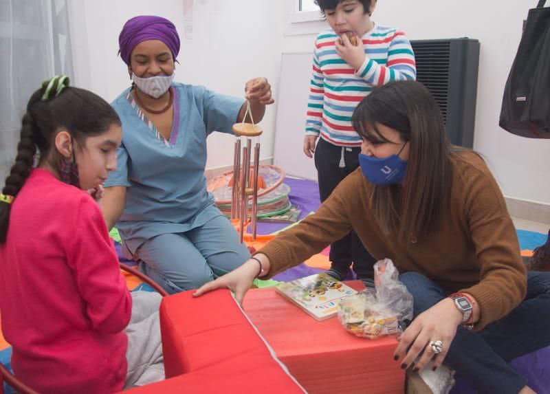 EL MUNICIPIO ENTREGÓ JUGUETES A NIÑOS Y NIÑAS QUE ASISTEN A LA TERAPIA ASISTIDA CON PERROS