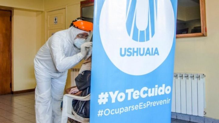 “Durante esta primera jornada en el cine, se presentaron 24 personas con síntomas y 3 resultaron positivas”, dijo Basombrío