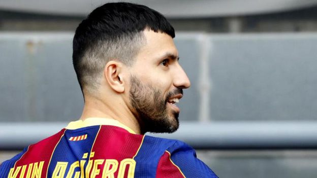 El “Kun” Agüero se lesionó y no podrá volver a jugar al menos hasta octubre