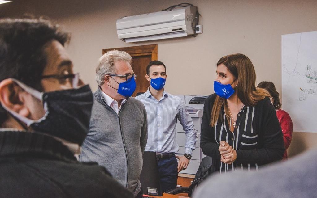 EN LA MUNICIPALIDAD DE USHUAIA ENTREGARON CERTIFICADOS AL PERSONAL QUE FINALIZÓ LOS CURSOS DE CAPACITACIÓN DICTADOS POR EL CENT N°11