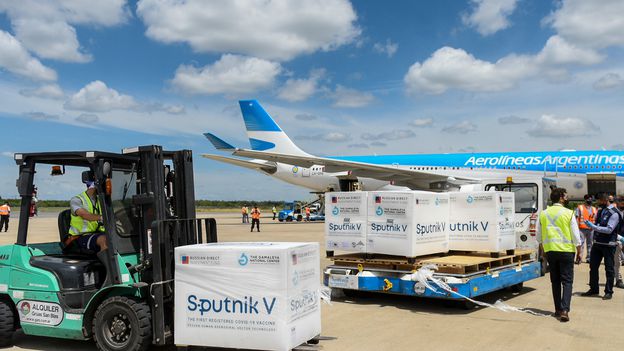 Hoy llegarán a la Argentina 400 mil dosis del componente dos de Sputnik V