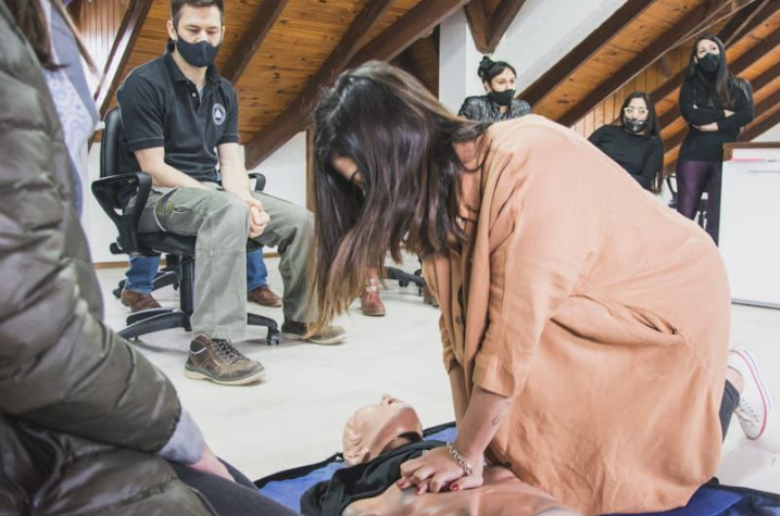 EL MUNICIPIO BRINDÓ UNA CAPACITACIÓN DE ASISTENCIA PSICOLÓGICA Y PRIMEROS AUXILIOS PARA SU PERSONAL EL MUNICIPIO BRINDÓ UNA CAPACITACIÓN DE ASISTENCIA PSICOLÓGICA Y PRIMEROS AUXILIOS PARA SU PERSONAL