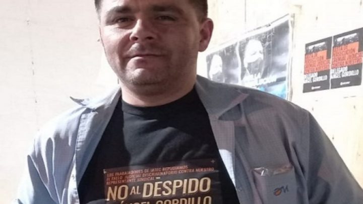 Ángel Gordillo fue despedido y decidió encadenarse