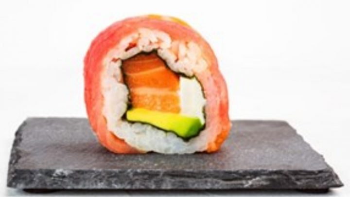 Gastaron $36.000 En Sushi Y Dejaron $100 De Propina: El Furioso Descargo De La Moza