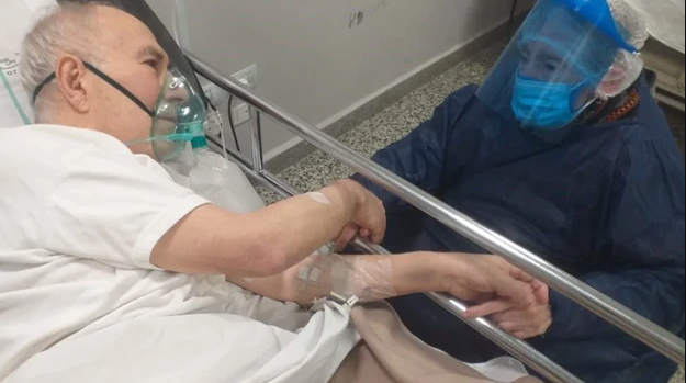 Hacía 60 años que estaba casado y pidió un último deseo antes de morir de coronavirus: “Le dijo que pronto iba a volver” Hacía 60 años que estaba casado y pidió un último deseo antes de morir de coronavirus: “Le dijo que pronto iba a volver”