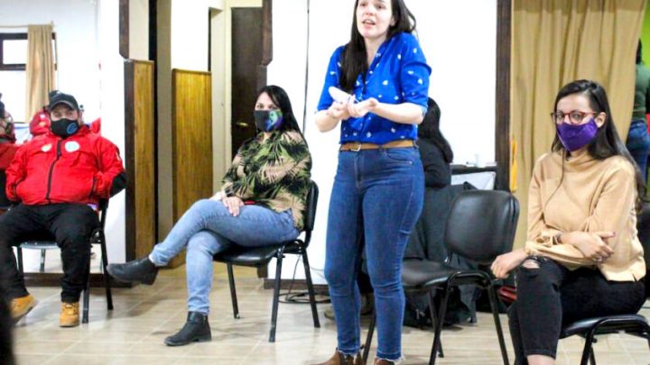 Tolhuin: Personal de las direcciones de Tránsito y Defensa Civil recibieron una capacitación en la Ley Micaela