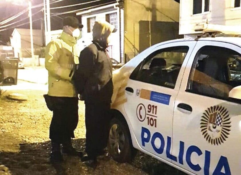 Conductor impactó contra una columna