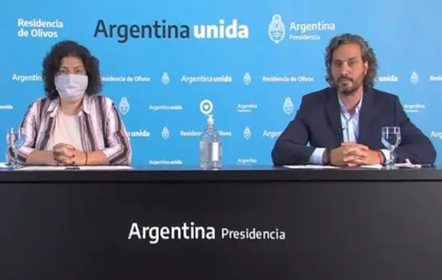 Incentivos para los vacunados y sanciones para los antivacunas