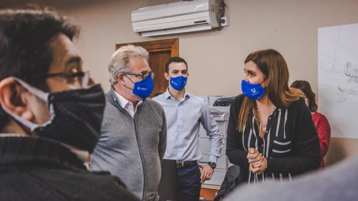 EN LA MUNICIPALIDAD DE USHUAIA ENTREGARON CERTIFICADOS AL PERSONAL QUE FINALIZÓ LOS CURSOS DE CAPACITACIÓN DICTADOS POR EL CENT N ° 11