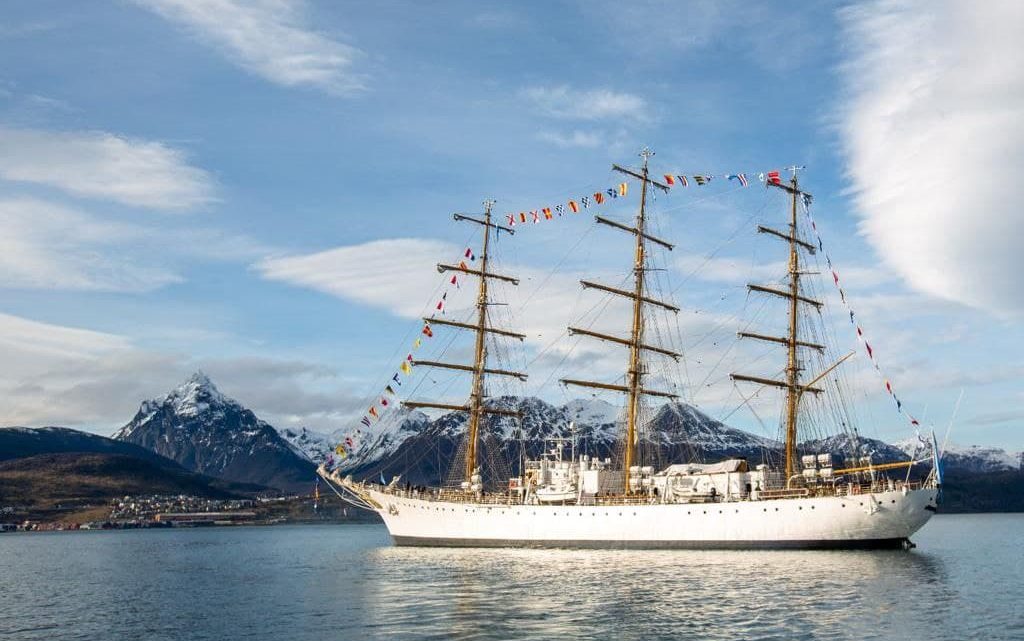 LA MUNICIPALIDAD DE USHUAIA DIO LA BIENVENIDA A LA FRAGATA LIBERTAD