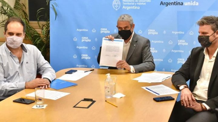 FUERTE RECONOCIMIENTO DE NACIÓN A LA GESTIÓN DE HÁBITAT DEL INTENDENTE WALTER VUOTO