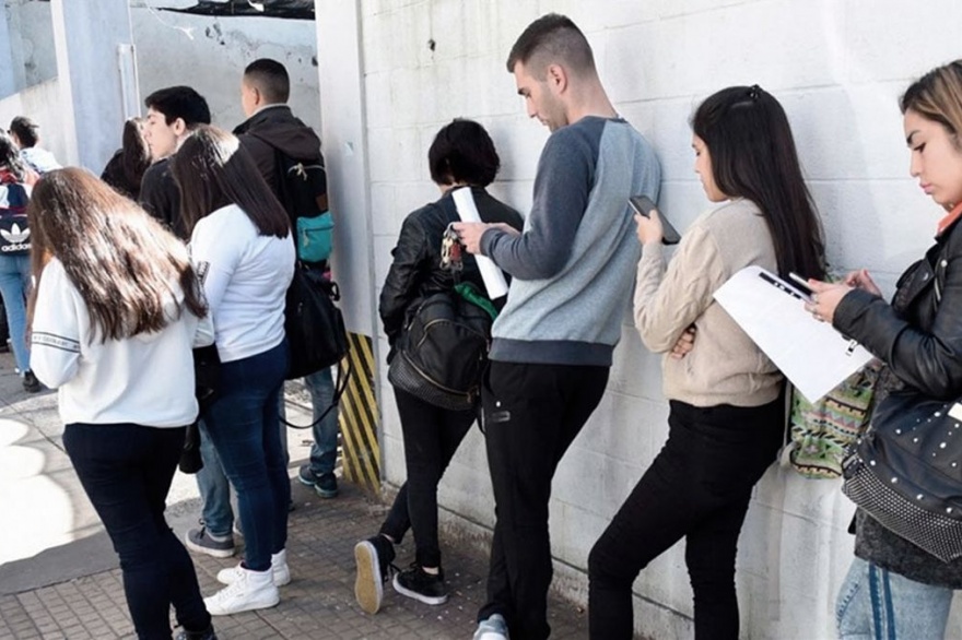 El desempleo bajó y volvió a niveles de 2018