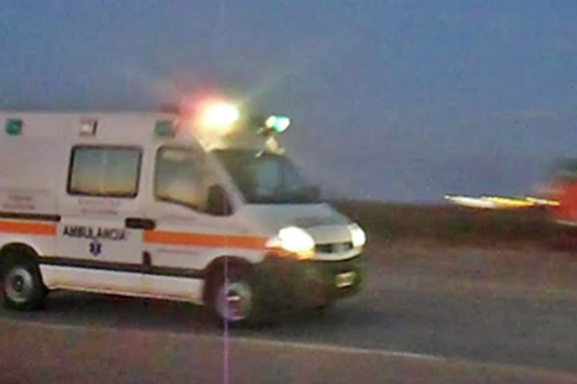 Despiste y vuelco en la Ruta 3, conductor trasladado a Rio Grande