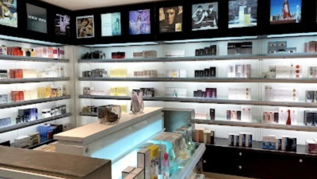 En flagrancia sorprenden a una mujer que intentó robar un perfume importado