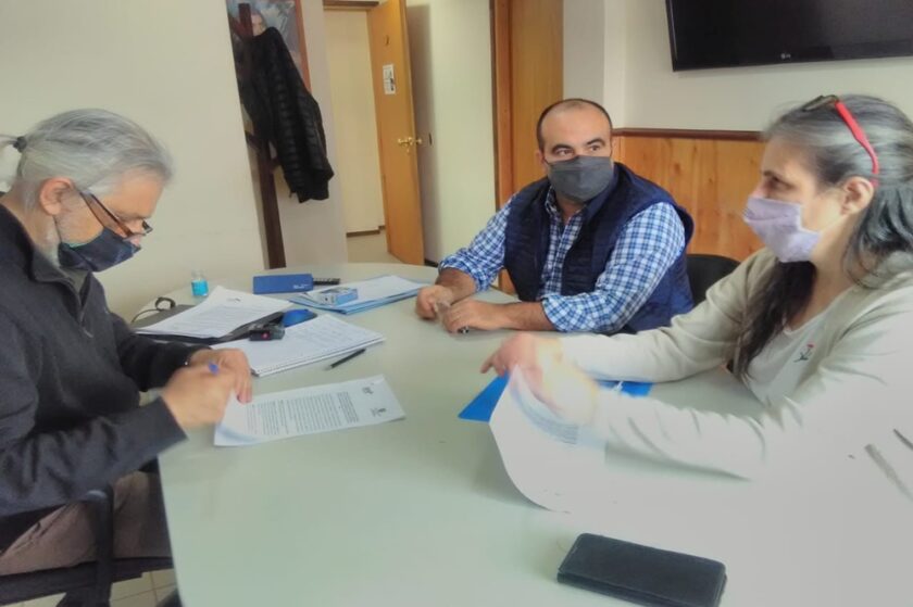 Hidrocarburos y la UNTDF firmaron un convenio marco de trabajo colaborativo