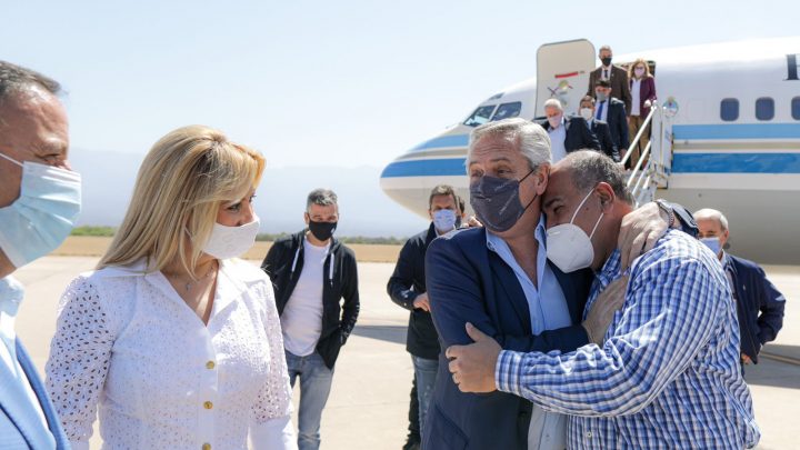 El Presidente llegó a La Rioja para reunirse con gobernadores de todo el país