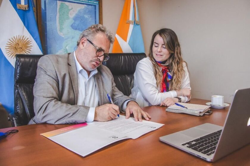 La Municipalidad de Ushuaia firmó convenio con la Red Argentina de Profesionales para la Política Exterior