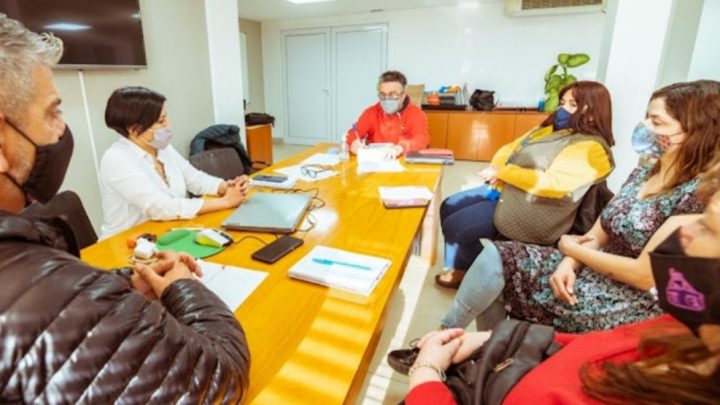 Los Docentes Aumento Salarial Del 20% En Dos Tramos