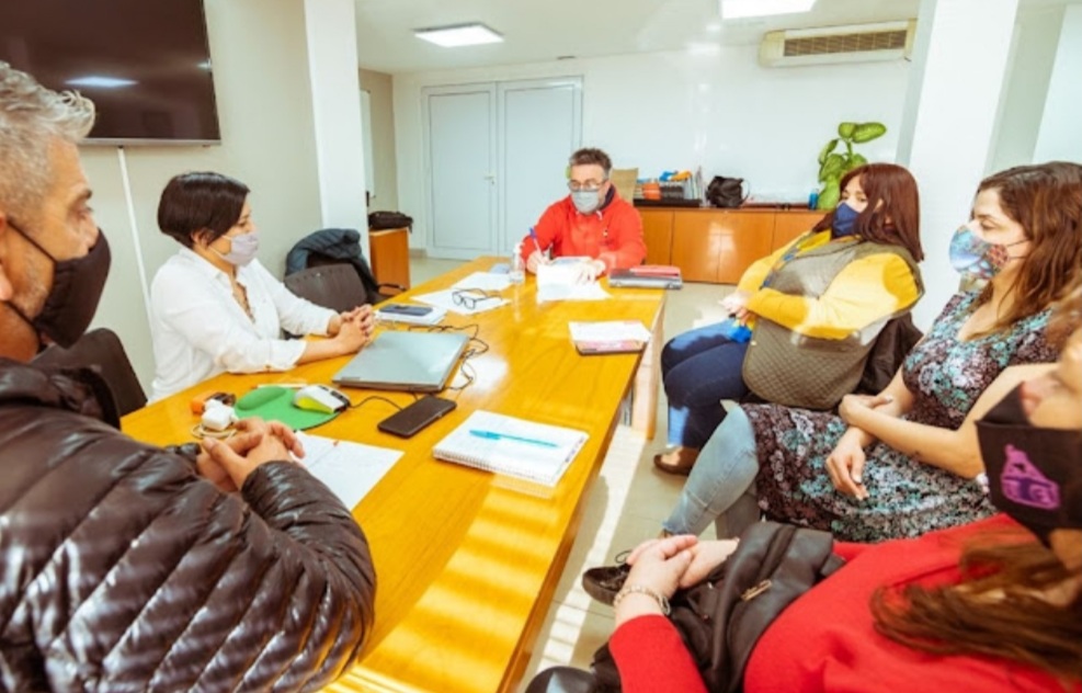 Los Docentes Aumento Salarial Del 20% En Dos Tramos Los Docentes Aumento Salarial Del 20% En Dos Tramos