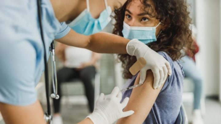 El 84,9 Por Ciento De Los Mayores De 18 Años Ya Tiene Al Menos Una Dosis