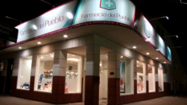 Cinematográfico Asalto A Una Farmacia A Punta De Arma De Fuego Hicieron Tirar A Todos Al Piso Y Se Llevaron La Recaudación