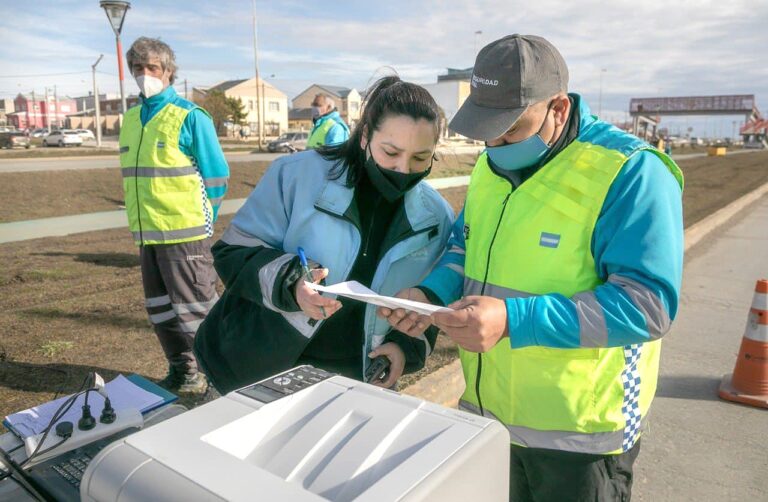 Implementan operativos de control con radares de velocidad