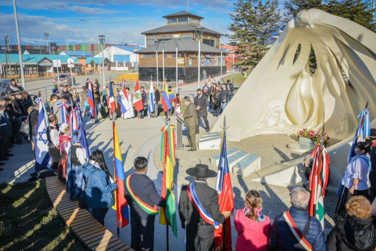 Más de 40 colectividades celebraron el Día del Inmigrante en Ushuaia