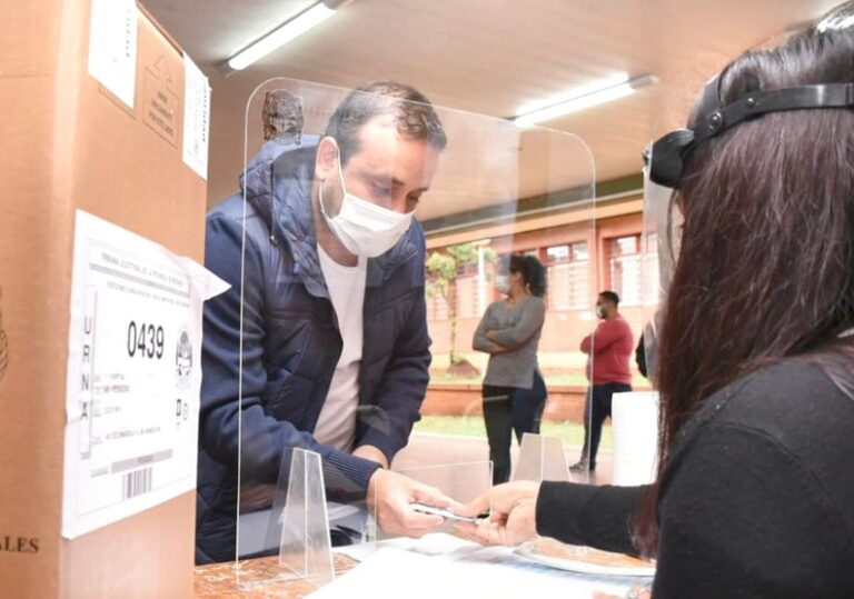 Justificación de no emisión de voto: se podrá realizar vía web para minimizar la aglomeración de personas