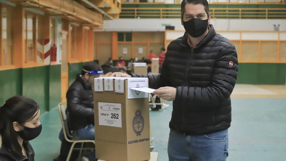 “Después de haber pasado lo más difícil de la pandemia, celebramos este día de la democracia”