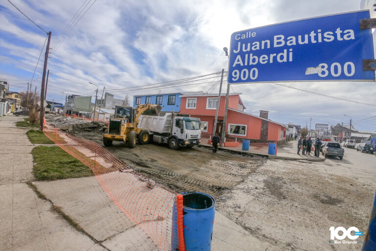 El Municipio de Río Grande comenzó con el Plan Integral de Pavimentación 2021-2022