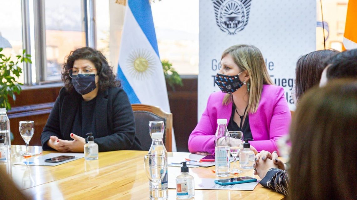 Tierra del Fuego participará de un estudio de efectividad de vacunas relacionadas con el Covid-19 Tierra del Fuego participará de un estudio de efectividad de vacunas relacionadas con el Covid-19
