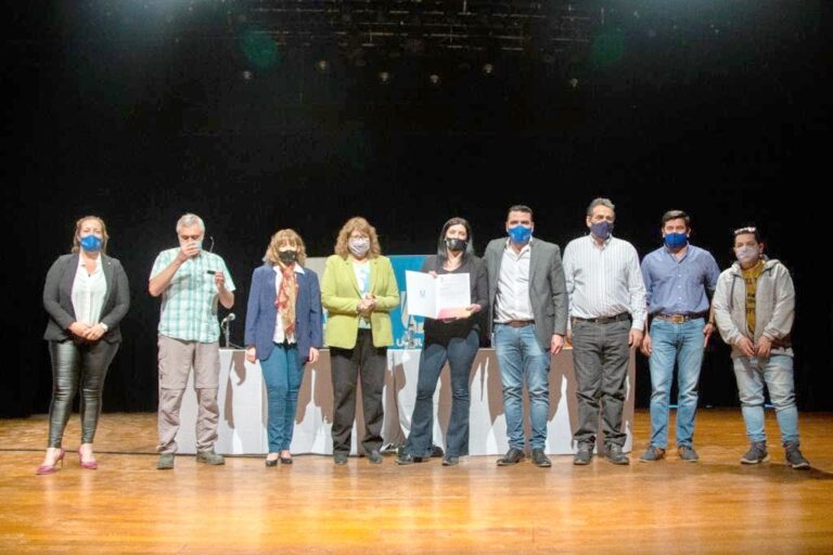 El intendente Vuoto hizo entrega de un predio en Andorra al Sindicato de Jerárquicos