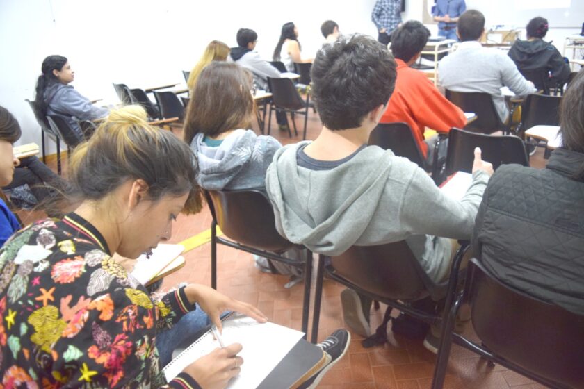 Parlamentarios analizarán la actualización de la Ley de Pasantías Educativas