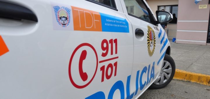 Pareja discute en la calle y el hombre termina imputado de agresión en flagrancia